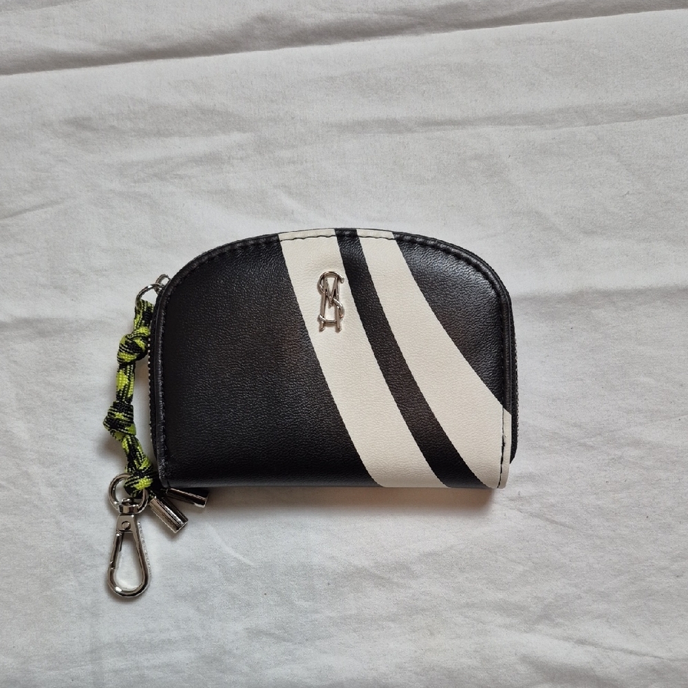 Steve Madden Black and White Key & Card Holder